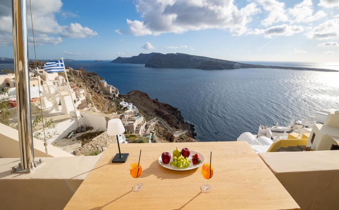 Photo of Others in Oia