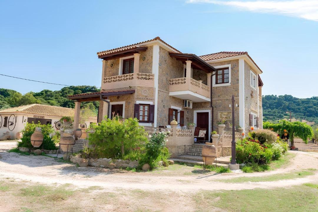 Photo of Buildings in Ano Vasilikos