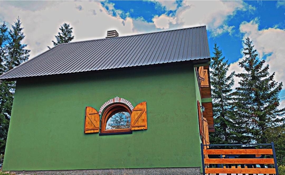 Photo of Buildings in Razvrsje
