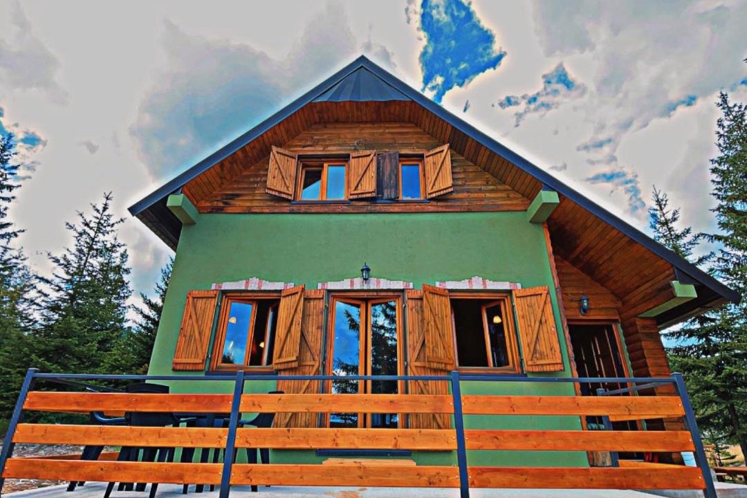 Photo of Buildings in Razvrsje