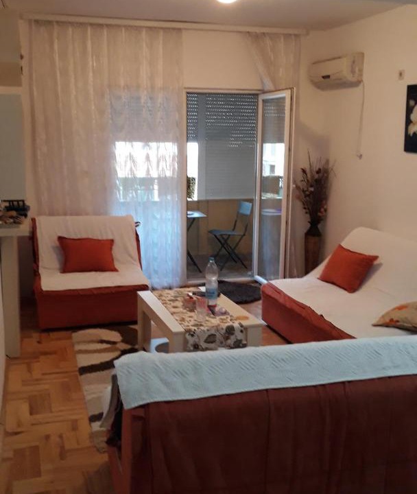 Photo of Livingroom in Podmaine