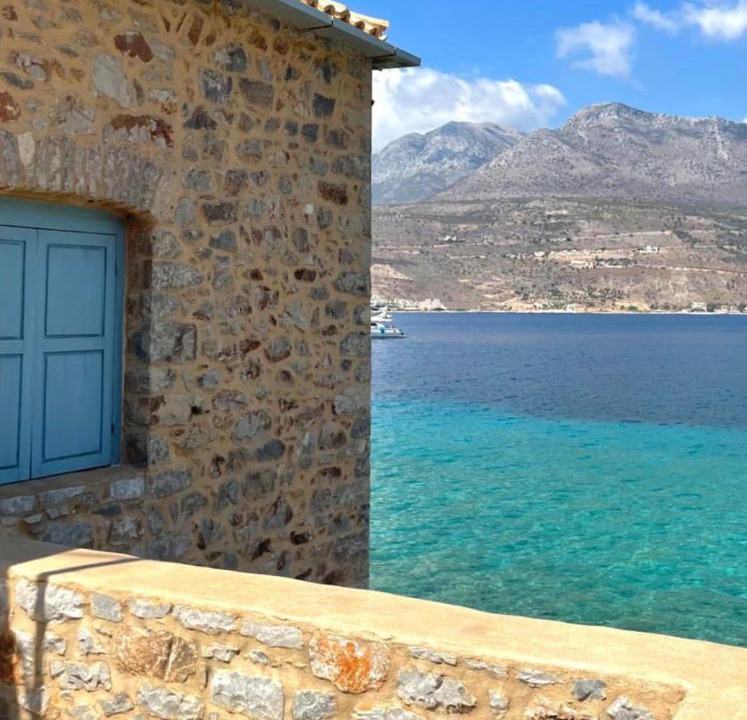 Photo of Outdoor in Layia