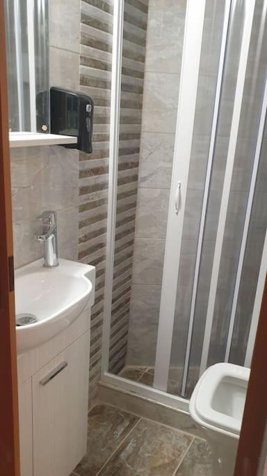 Photo of Bathroom in Kypseli