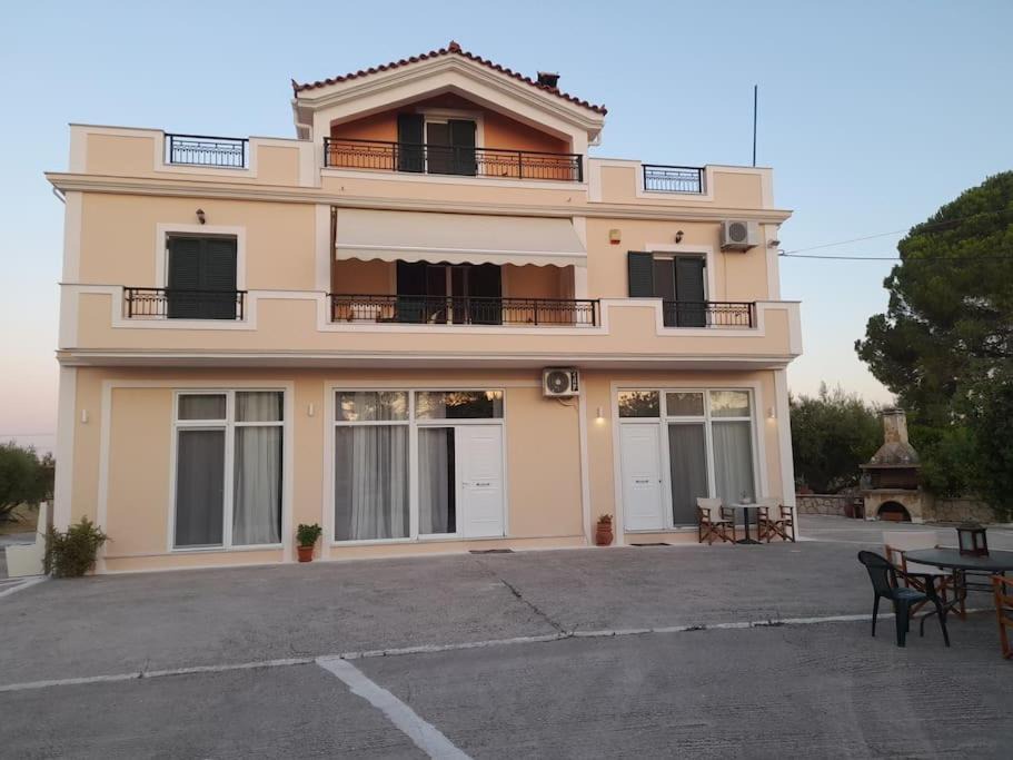 Photo of Buildings in Agrilia