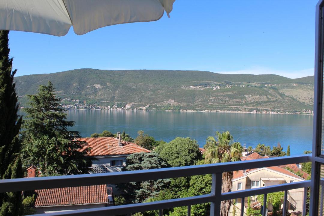 Photo of Patio Balcony in Topla