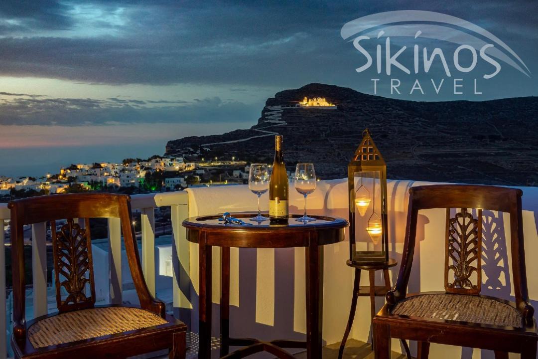 Photo of Others in Chora Folegandros