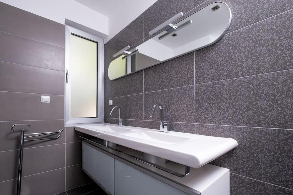 Photo of Bathroom in Strp