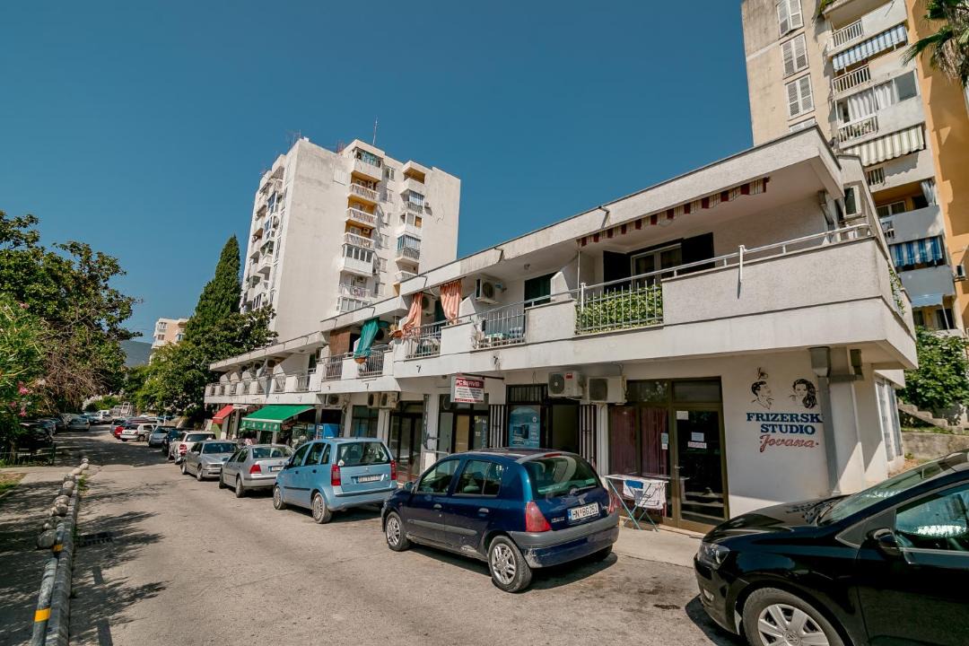 Photo of Buildings in Topla