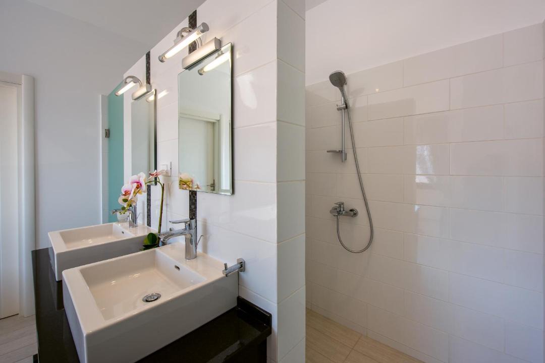 Photo of Bathroom in Podmaine