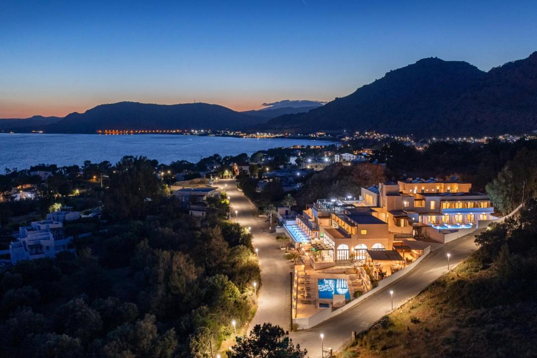 Photo of Others in Pefkos
