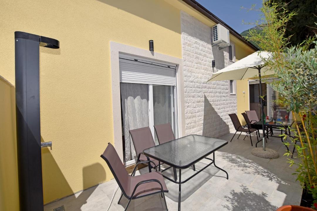 Photo of Patio Balcony in Denovici