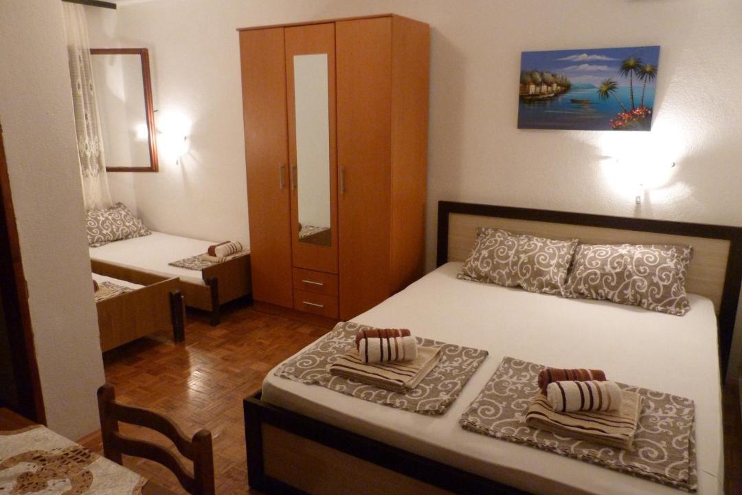 Photo of Bedroom in Sutomore