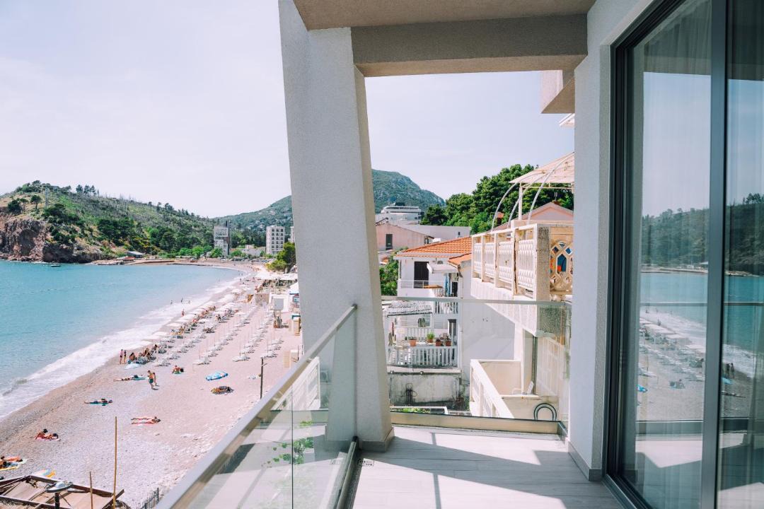 Photo of Others in Sutomore