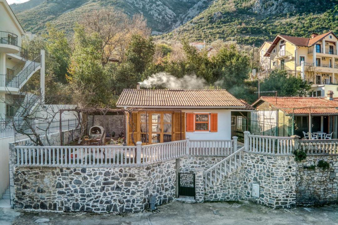 Photo of Buildings in Prcanj
