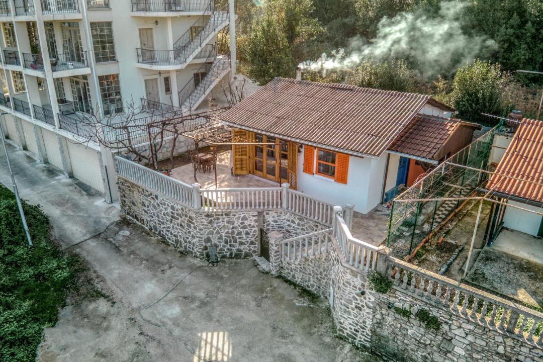 Photo of Buildings in Prcanj