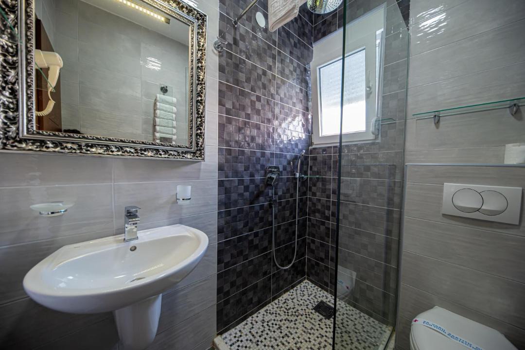 Photo of Bathroom in Canj