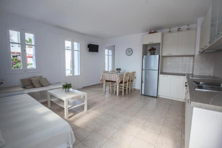 Photo of Kitchen in Livadi