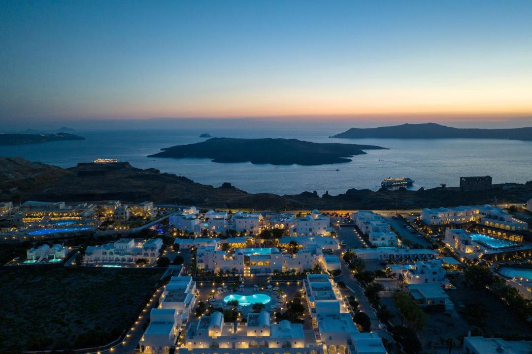 Photo of Others in Fira