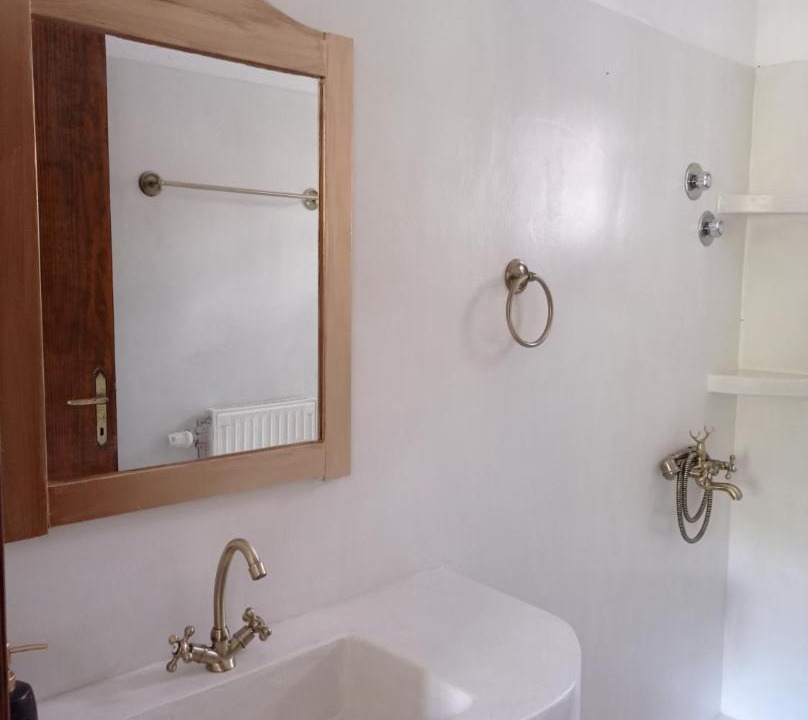 Photo of Bathroom in Platania