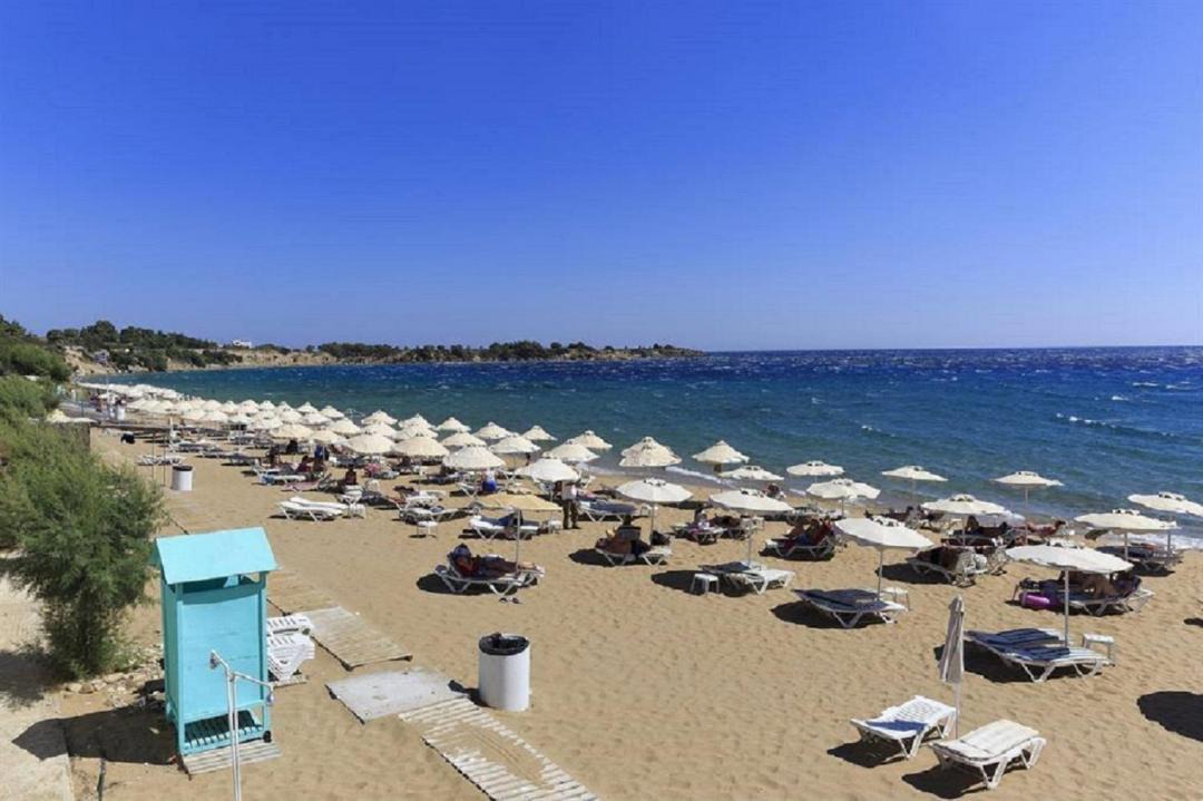 Photo of Others in Pefkos