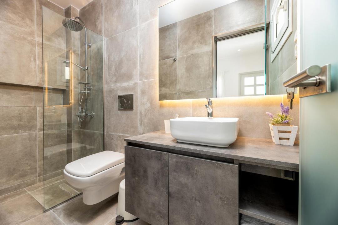 Photo of Bathroom in Parikia