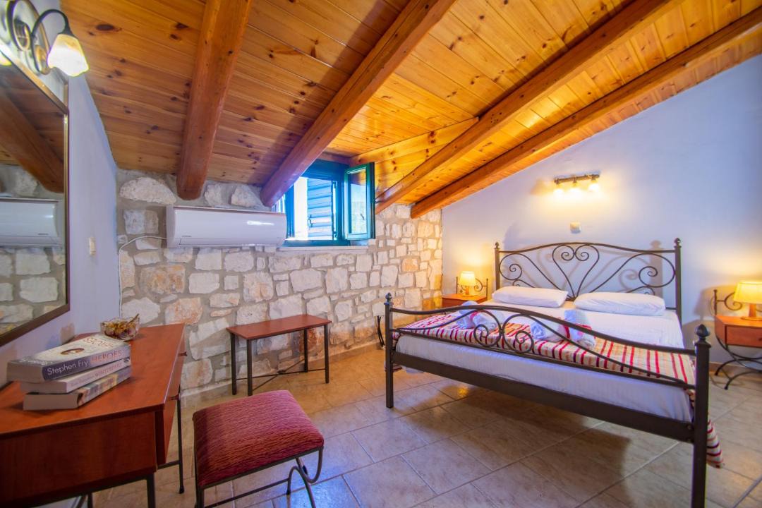 Photo of Bedroom in Ano Vasilikos