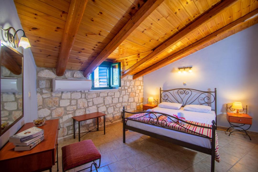 Photo of Bedroom in Ano Vasilikos