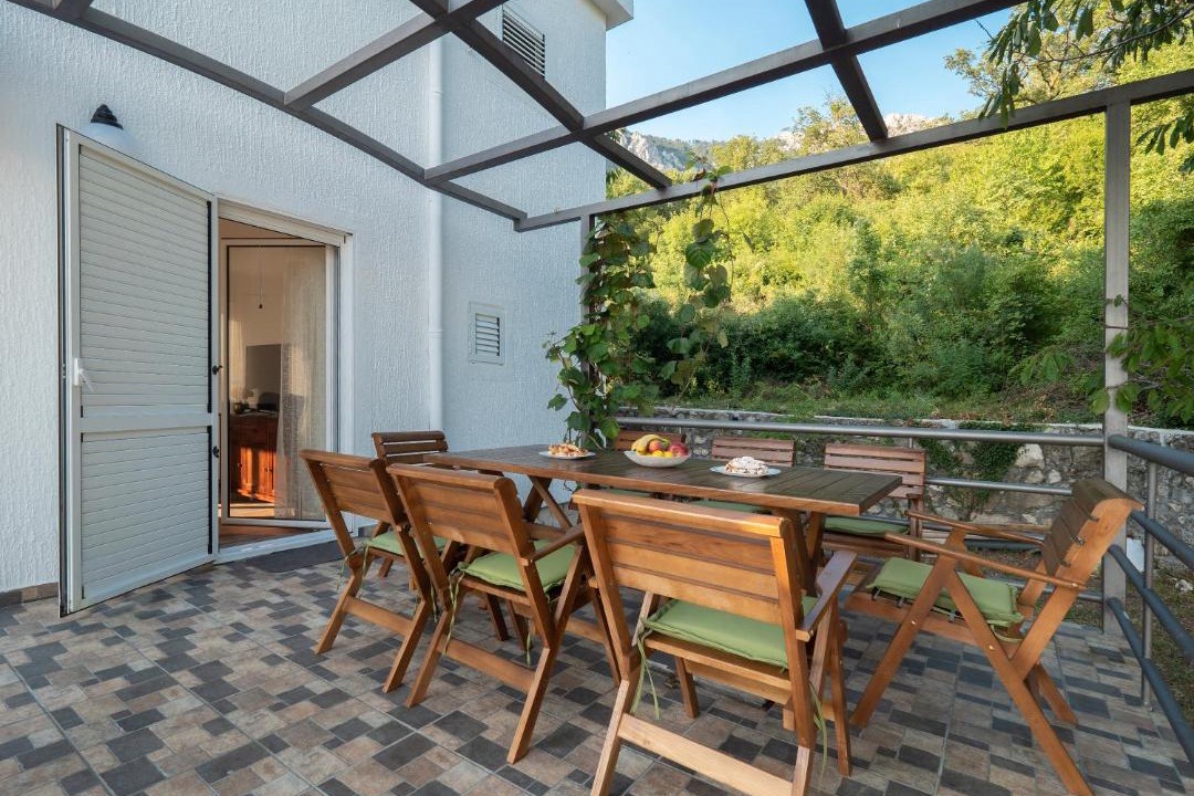 Photo of Patio Balcony in Lapcici