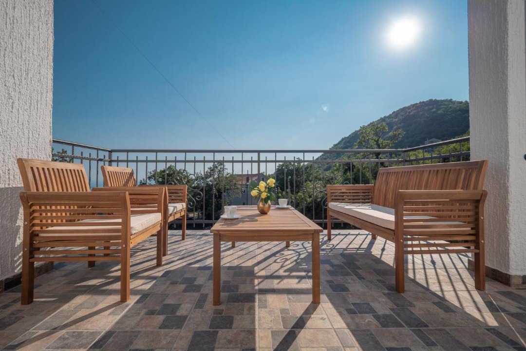 Photo of Patio Balcony in Lapcici