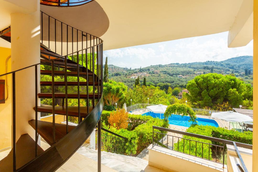 Photo of Patio Balcony in Petaleia