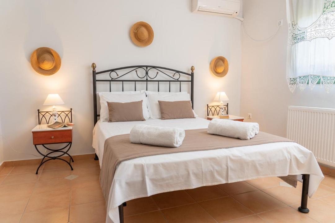 Photo of Bedroom in Skala