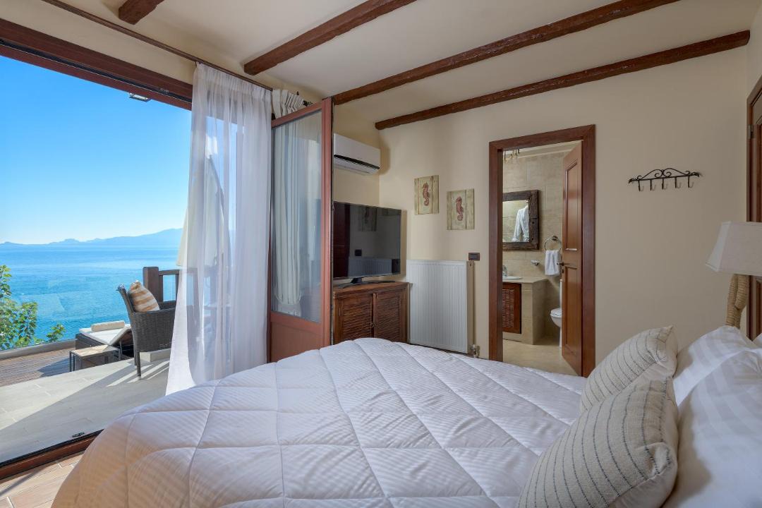 Photo of Bedroom in Haraki