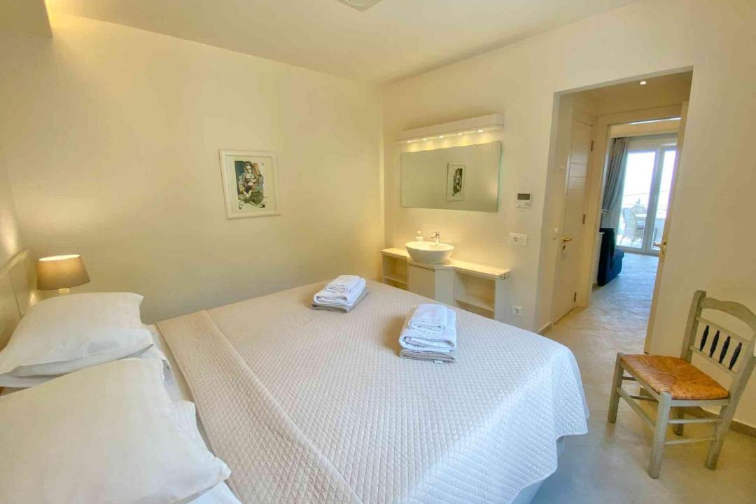 Photo of Bedroom in Petaleia