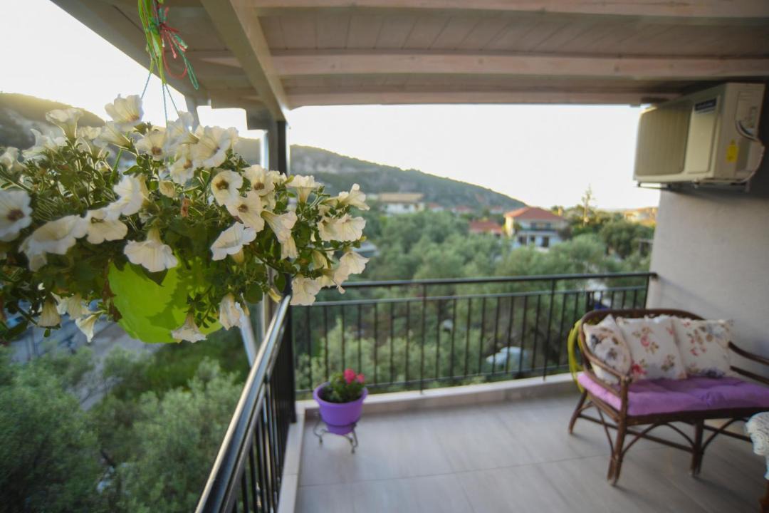 Photo of Patio Balcony in Apolpaina