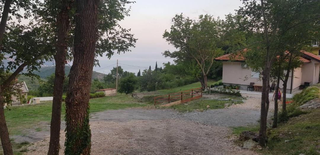 Photo of Others in Lapcici