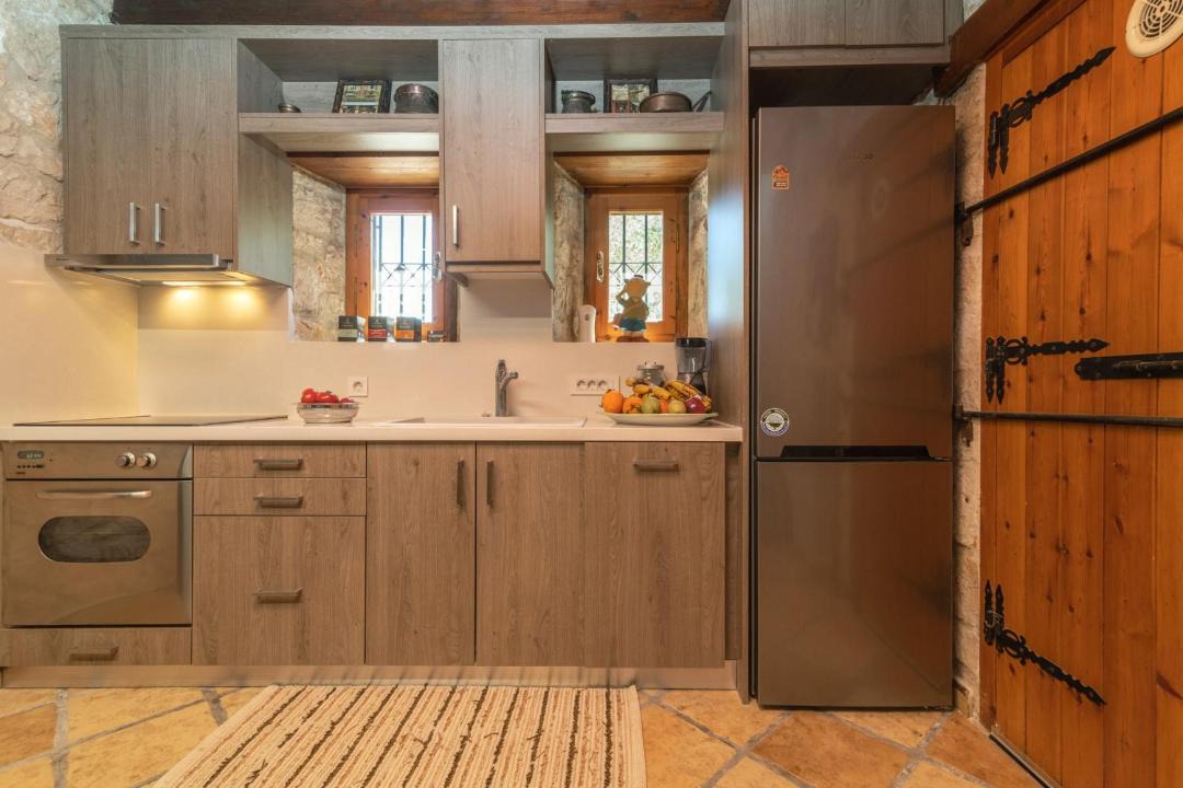 Photo of Kitchen in Neromilos