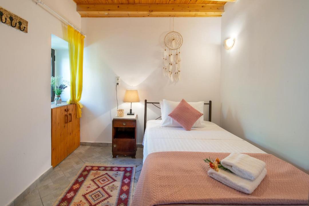 Photo of Bedroom in Katsimatika