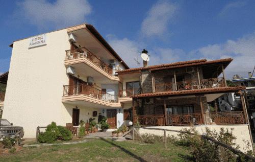 Photo of Others in Ouranoupoli