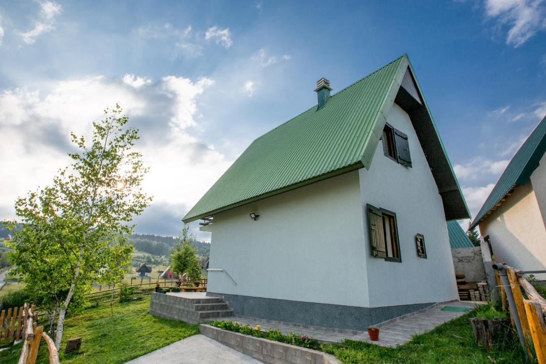 Photo of Buildings in Razvrsje