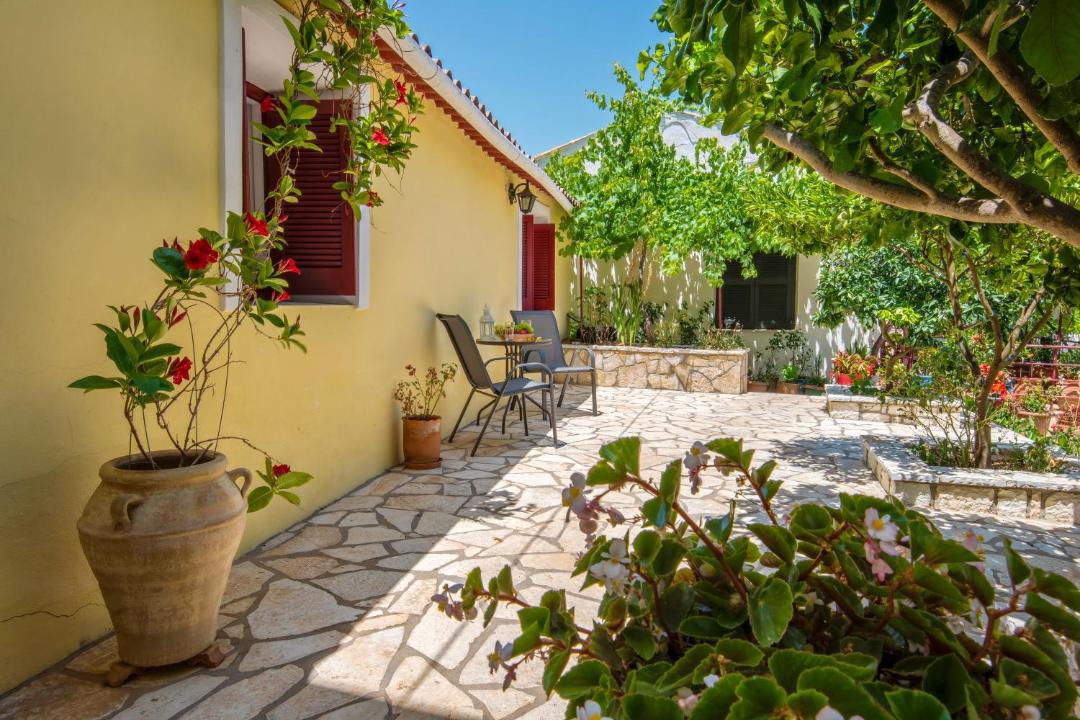 Photo of Others in Gaios