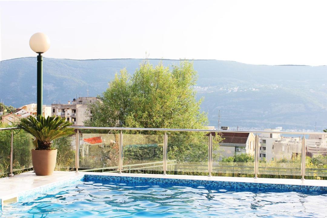 Photo of Others in Topla