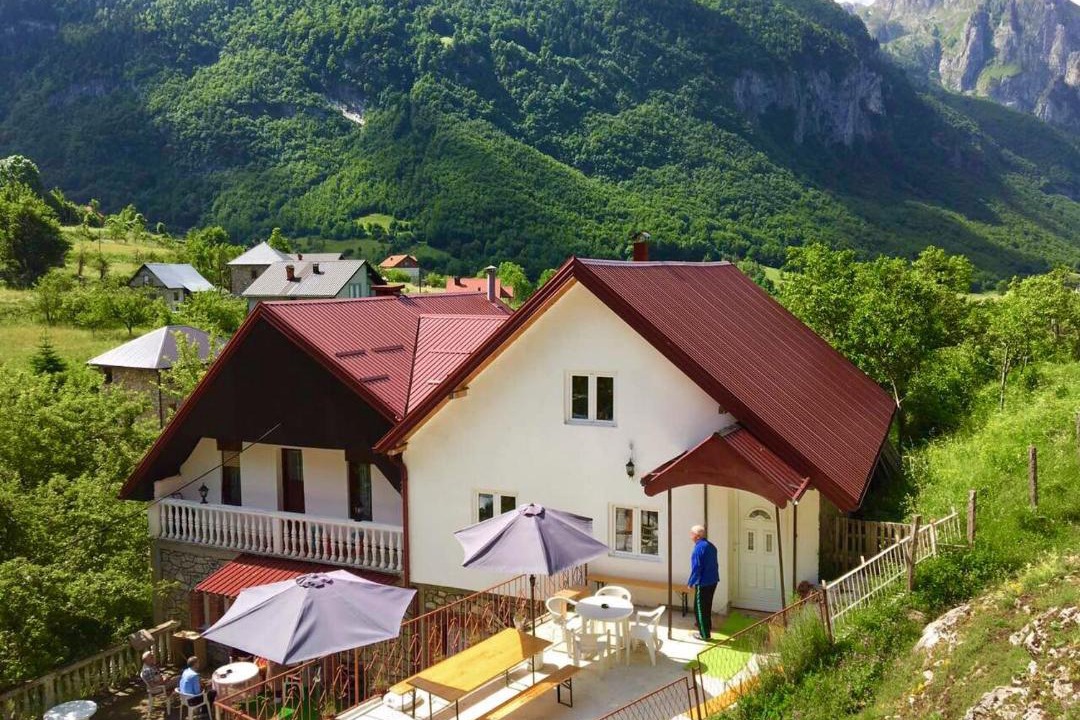 Photo of Others in Vusanje