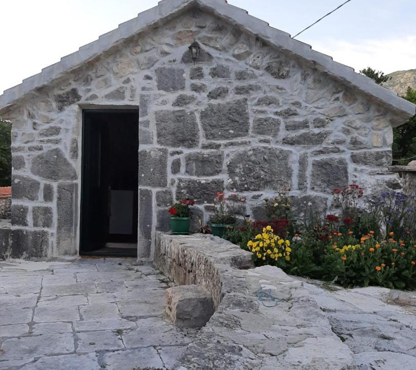 Photo of Others in Mokrine