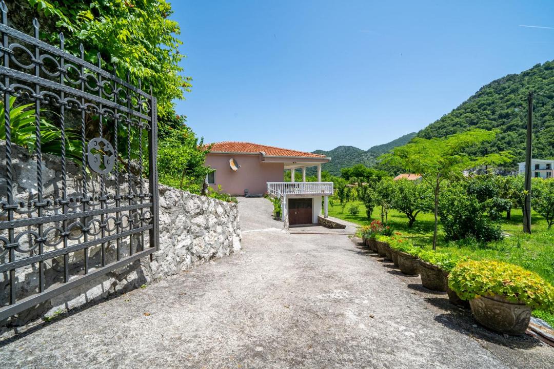 Photo of Buildings in Karuc