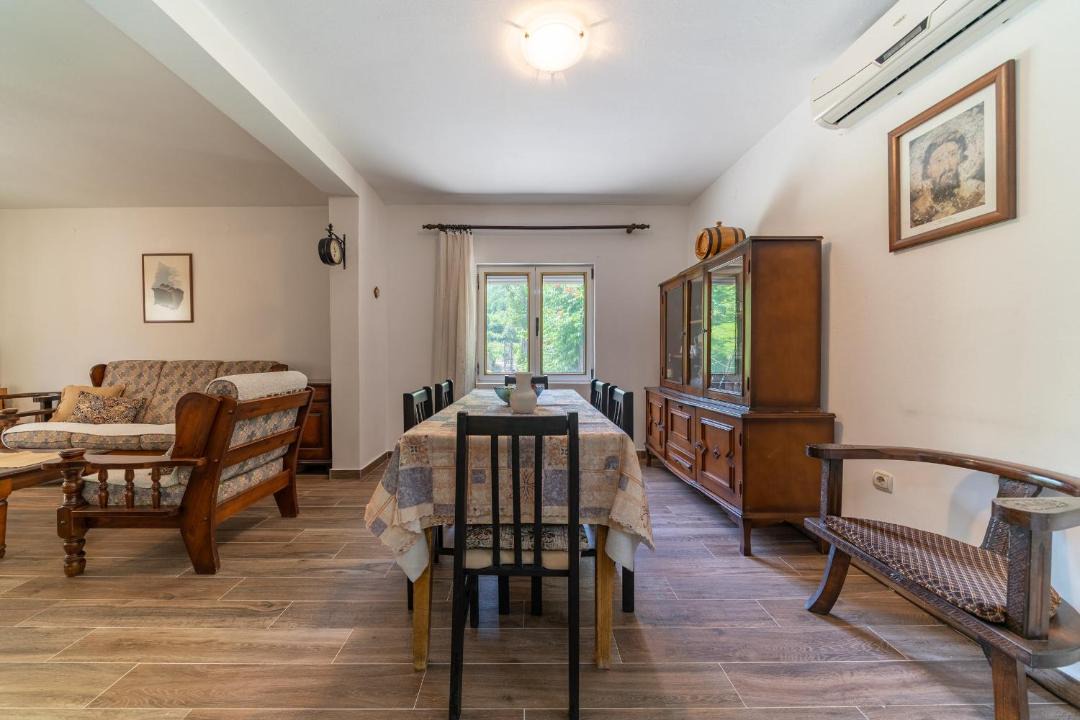 Photo of Livingroom in Karuc