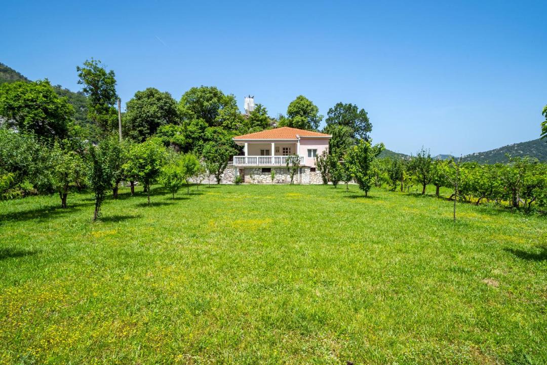 Photo of Buildings in Karuc