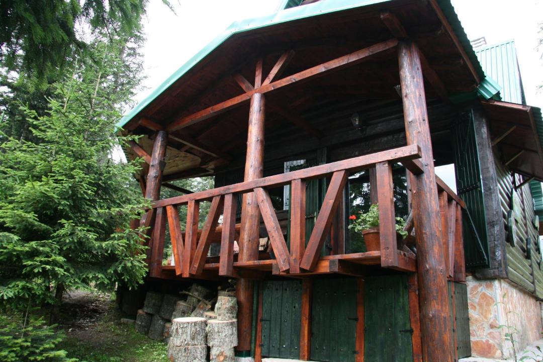 Photo of Buildings in Pitomine