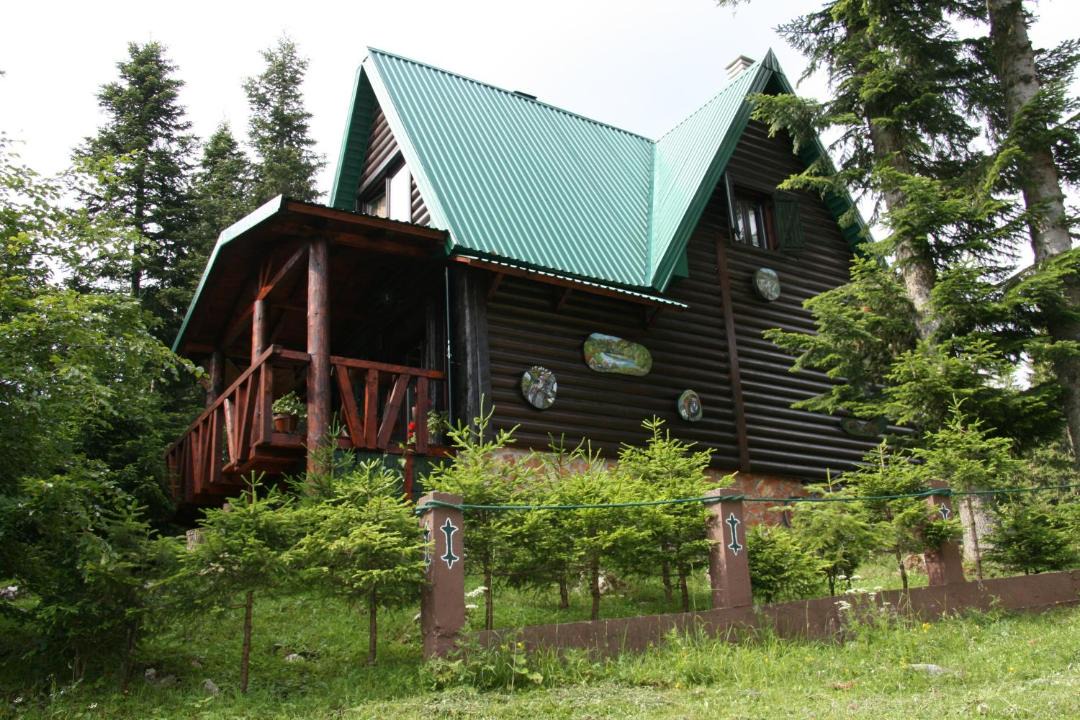 Photo of Buildings in Pitomine