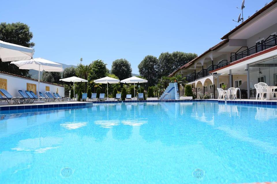 Photo of Others in Paralia Pantaleimonos