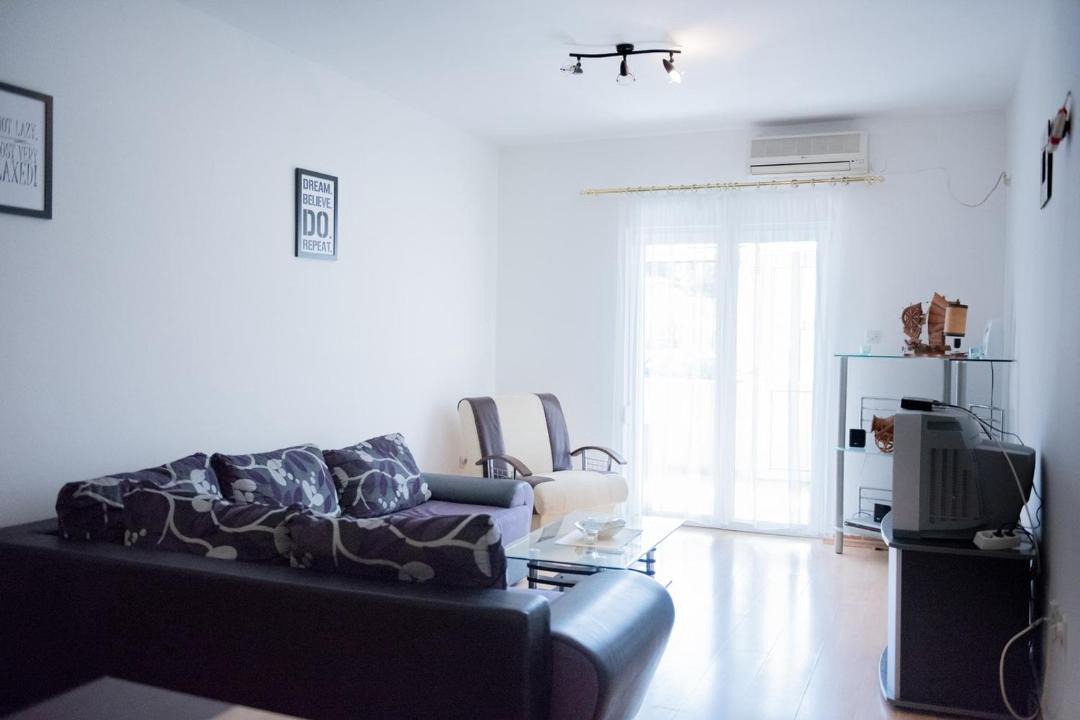 Photo of Livingroom in Podmaine